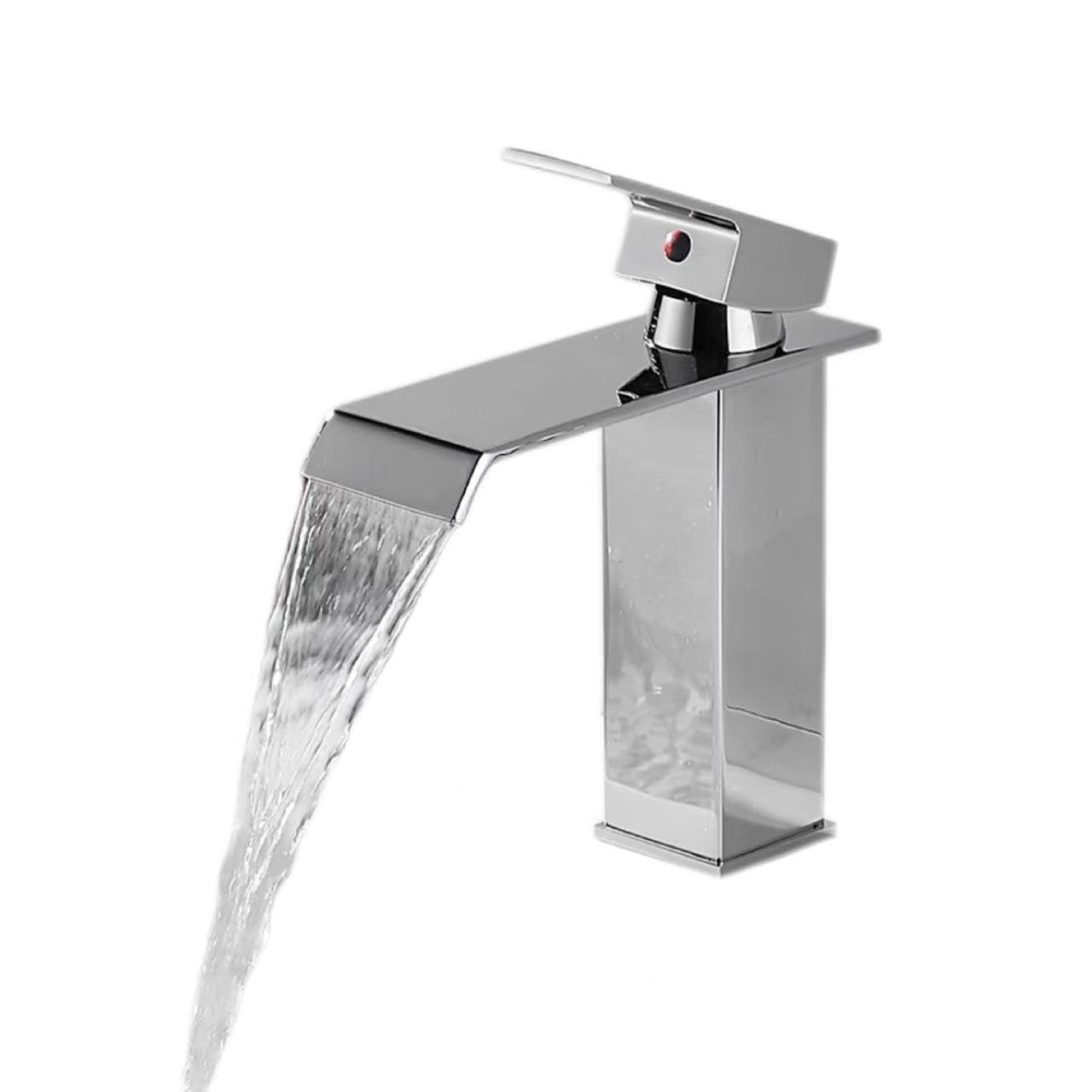クロムメッキのフラットスパウト滝湯および冷水蛇口